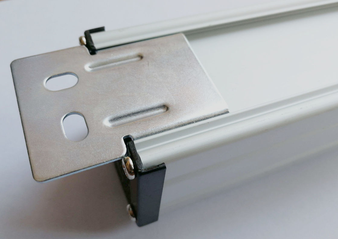 UL C-UL قائمة IEC 6Way PDU وحدة توزيع الطاقة ، منافذ الطاقة قطاع مع التبديل بنيت في 15A حامي الزائد
